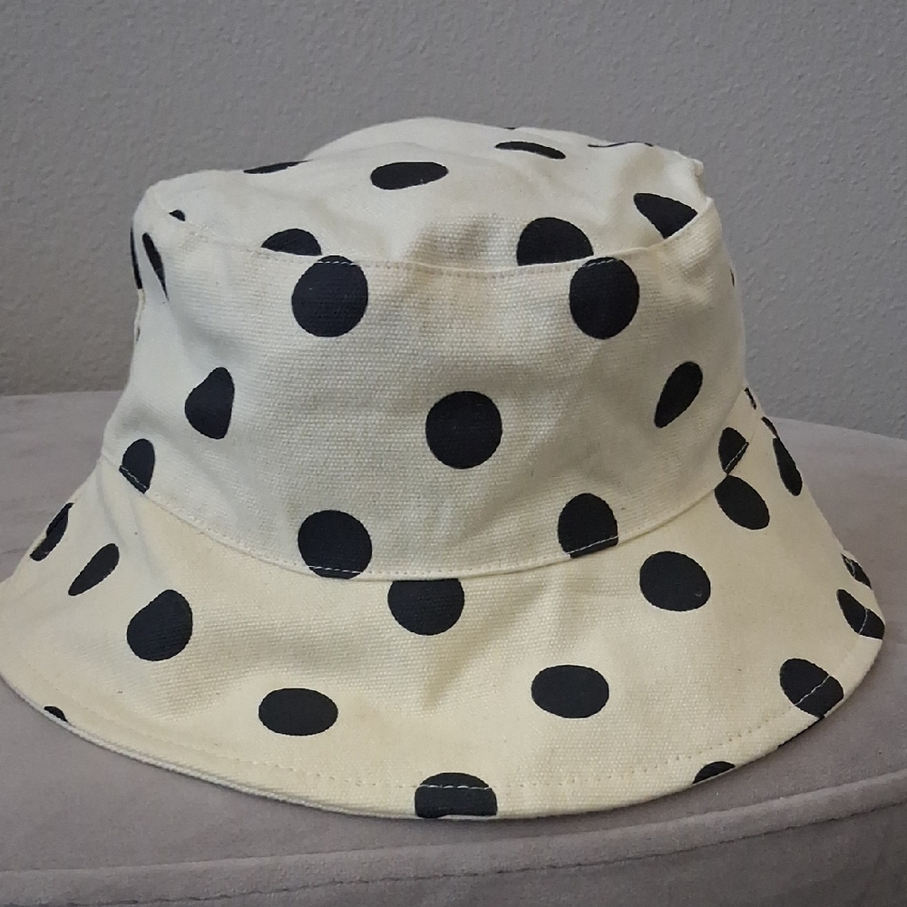 American Exchange Black & Cream  Cotton Bucket Hat